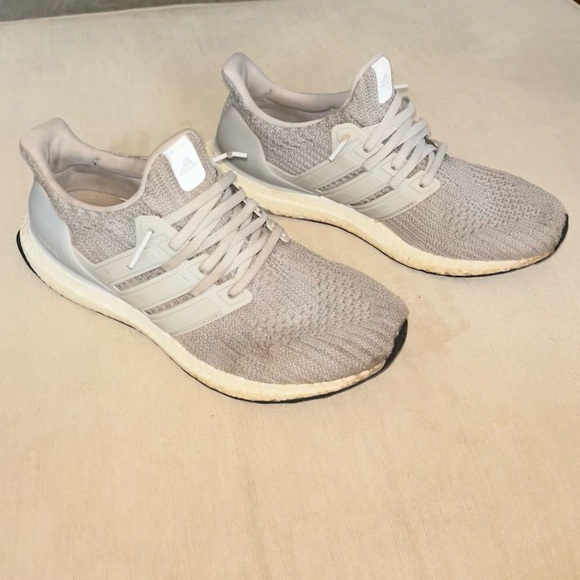 Adidas Ultra Boost 4.0 Wolf Gray - Picture 4 of 9